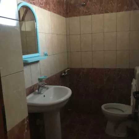 Chata Baca Golem (Tirana)